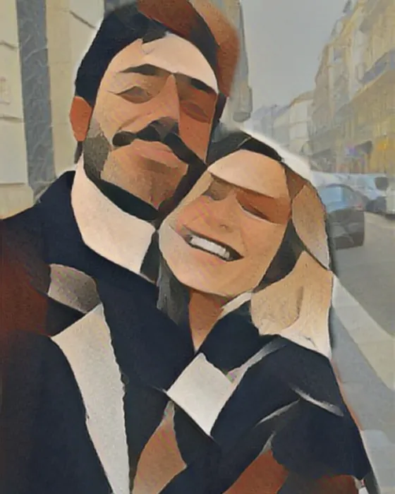 The couple painted in the Cubist style on the phone